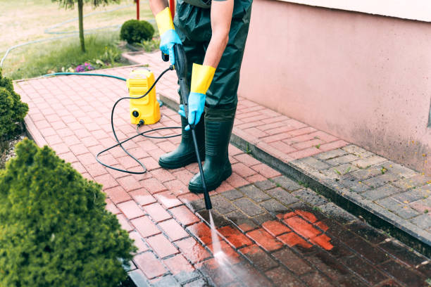 Garage Pressure Washing in Fairbanks Ranch, CA